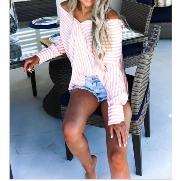 ✨HP✨Pool Side 2 Way Stripe Top✨ - Picture 6 of 7